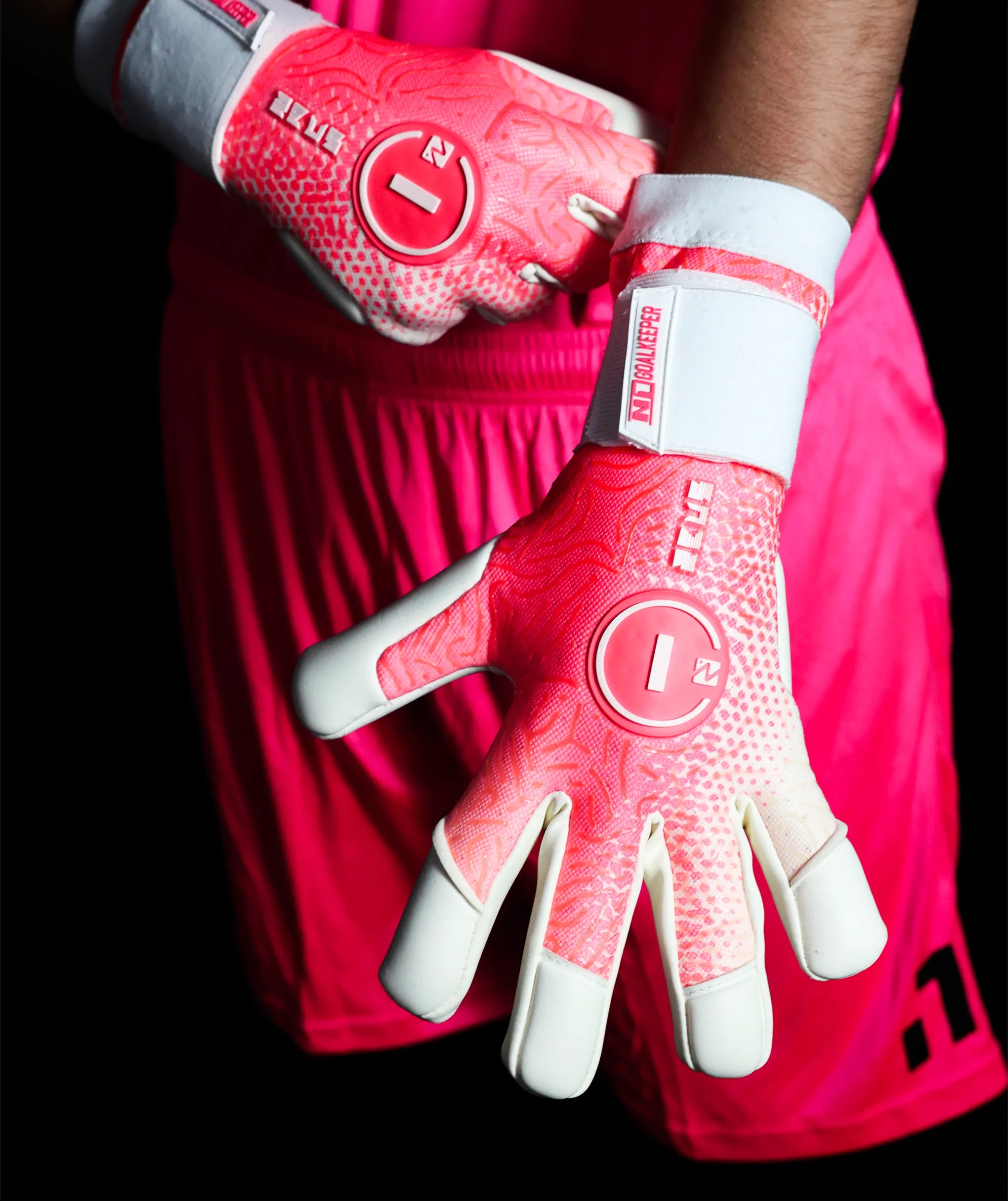 Luva de Goleiro Profissional N1 Zeus 2.0 Muse