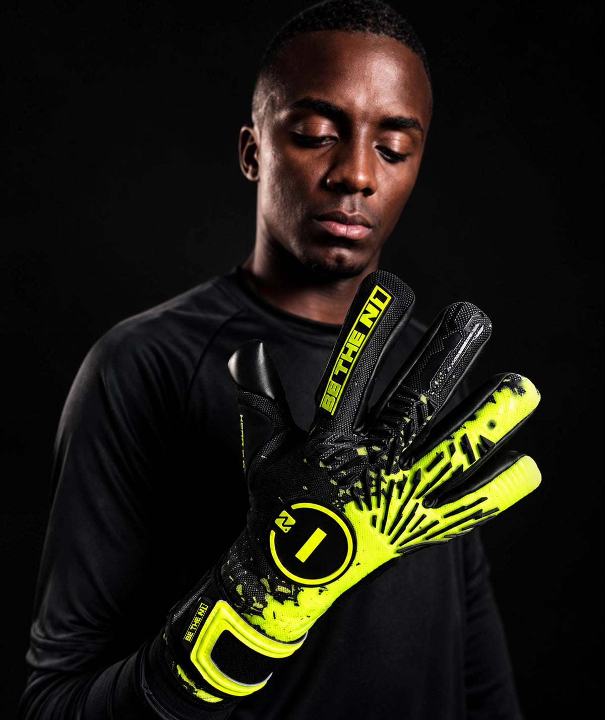 Luva Goleiro Profissional N1 Hera 2.0
