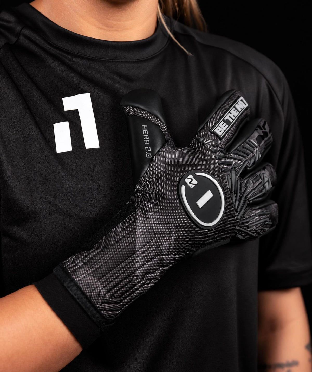 Luva Goleiro Profissional N1 Hera 2.0