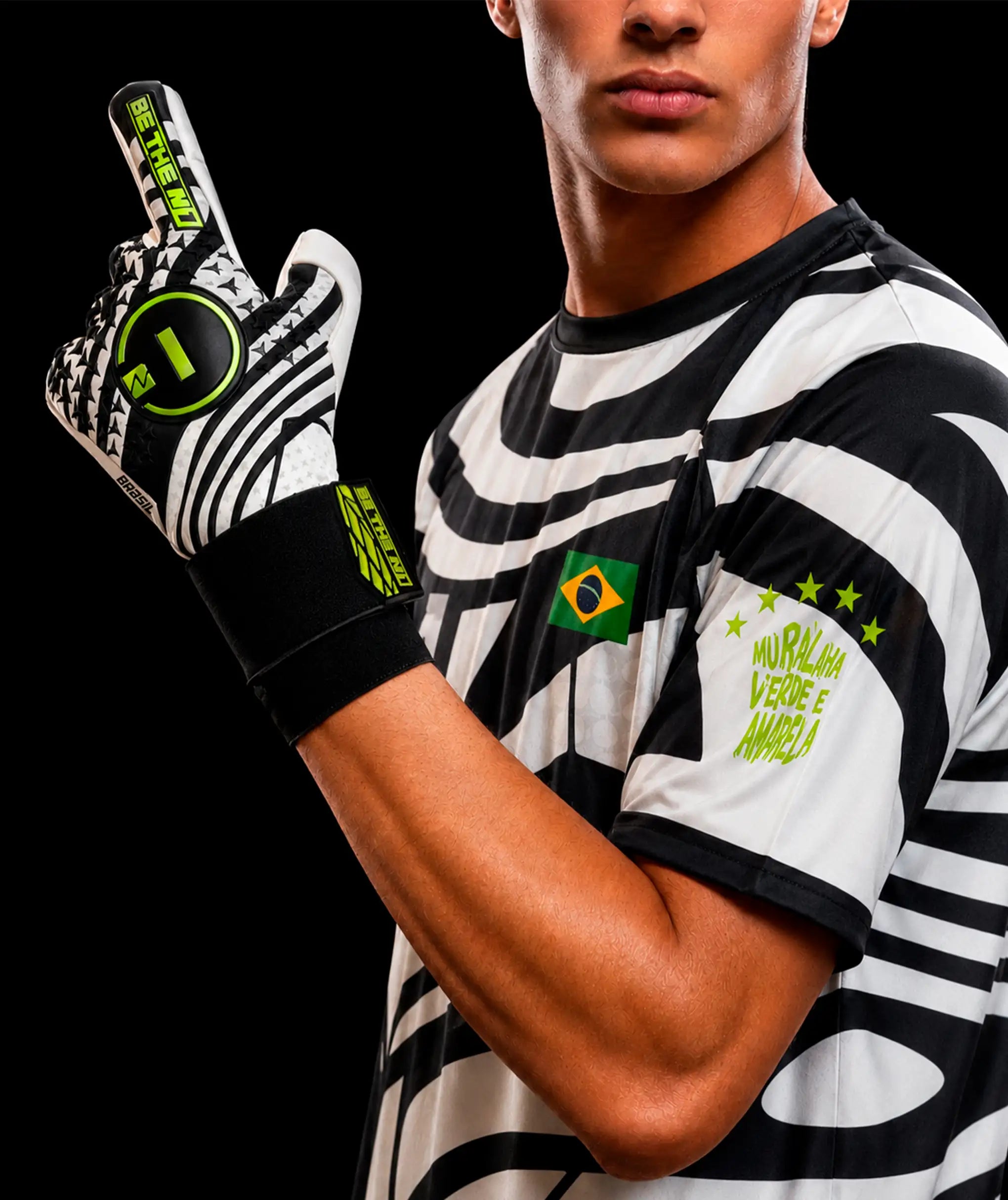 Luva de Goleiro N1 Scorpius 2.0 Brasil Branco