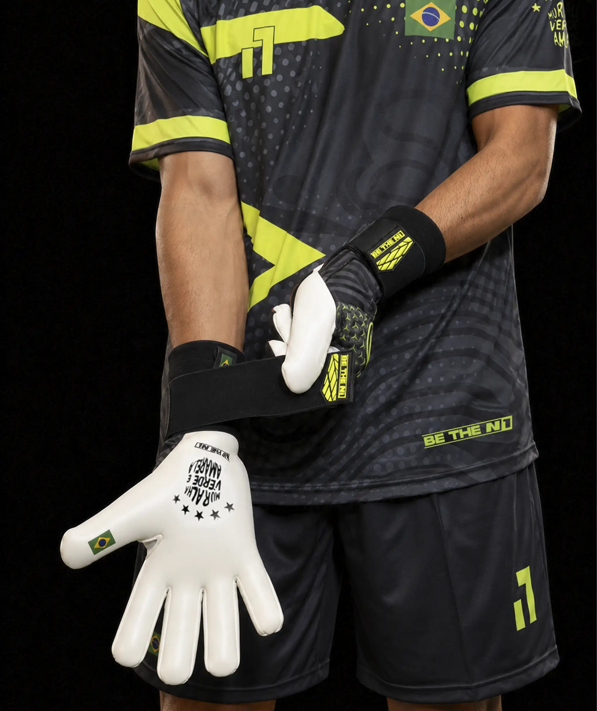 Luva de Goleiro N1 Scorpius 2.0 Brasil Preto