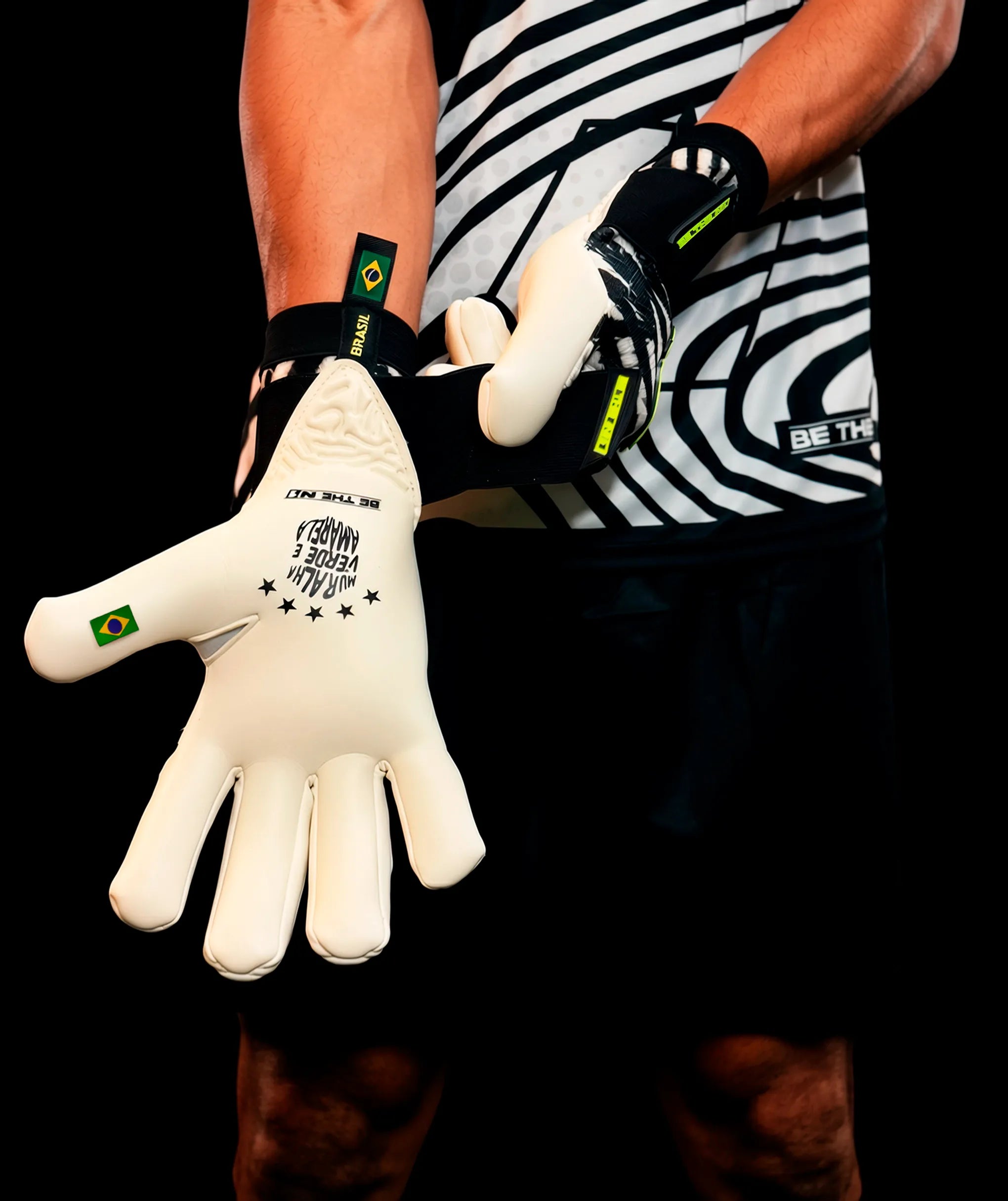 Luva de Goleiro N1 Zeus 2.0 Brasil Branco