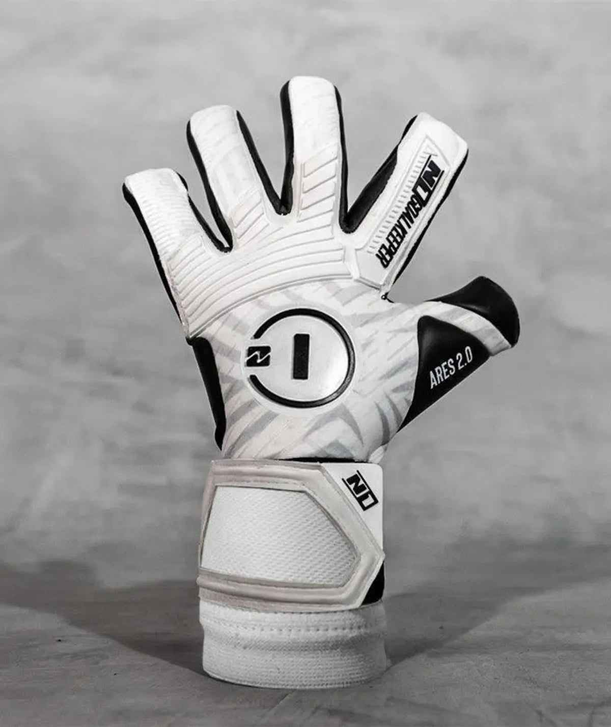 Luva de Goleiro Profissional N1 Ares