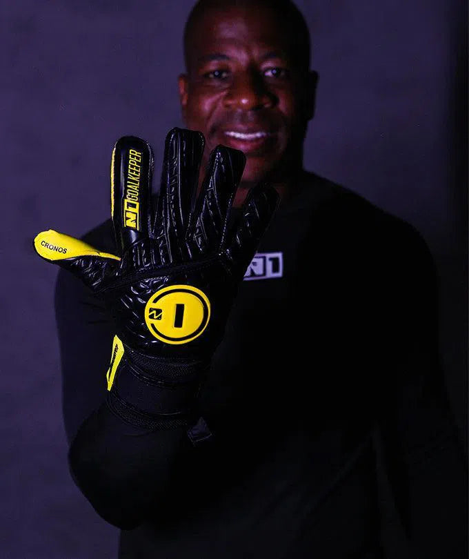 Luva de Goleiro Profissional N1 Cronos