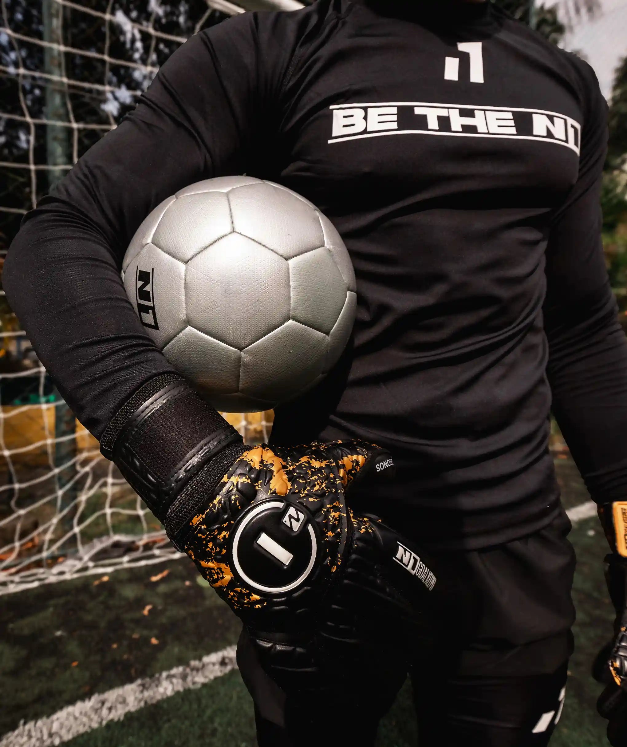 Luva de Goleiro Profissional N1 Cronos