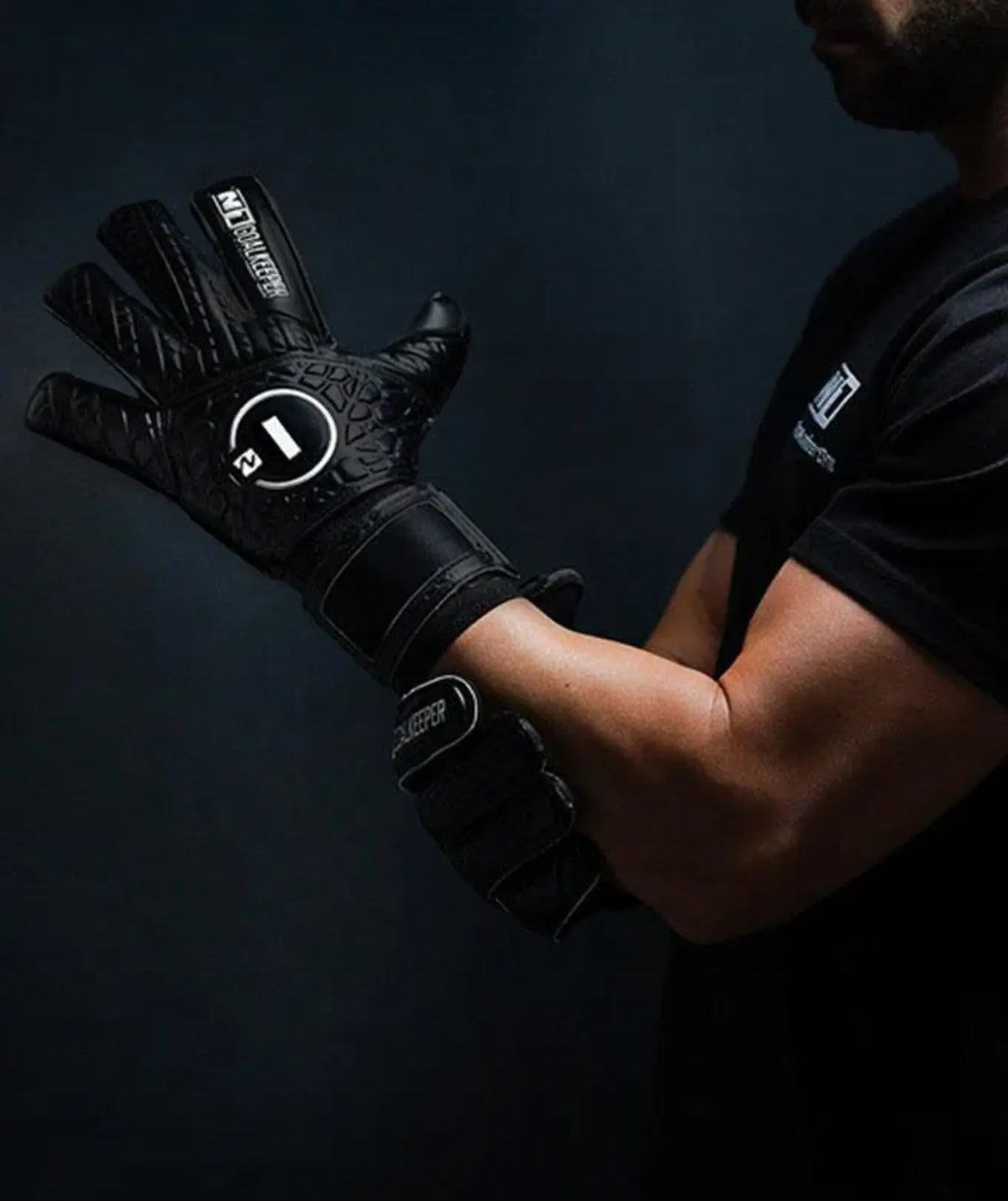 Luva de Goleiro Profissional N1 Cronos
