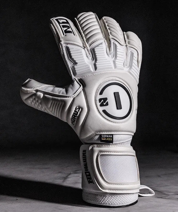 Luva de Goleiro Profissional N1 Horus
