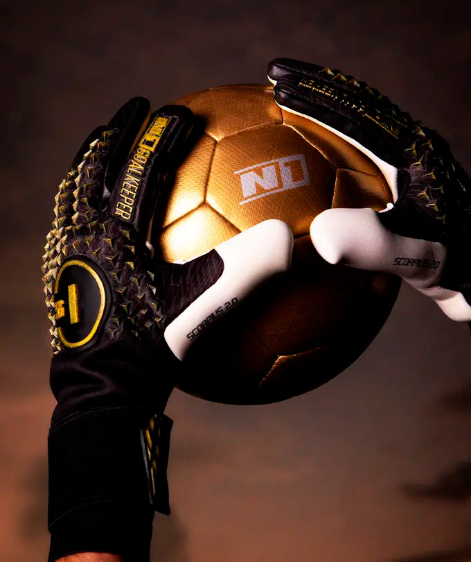 Luva de Goleiro Profissional N1 Scorpius 2.0 Golden Black