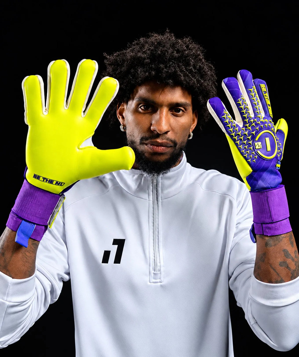 Luva de Goleiro Profissional N1 Scorpius 2.0 New Collection