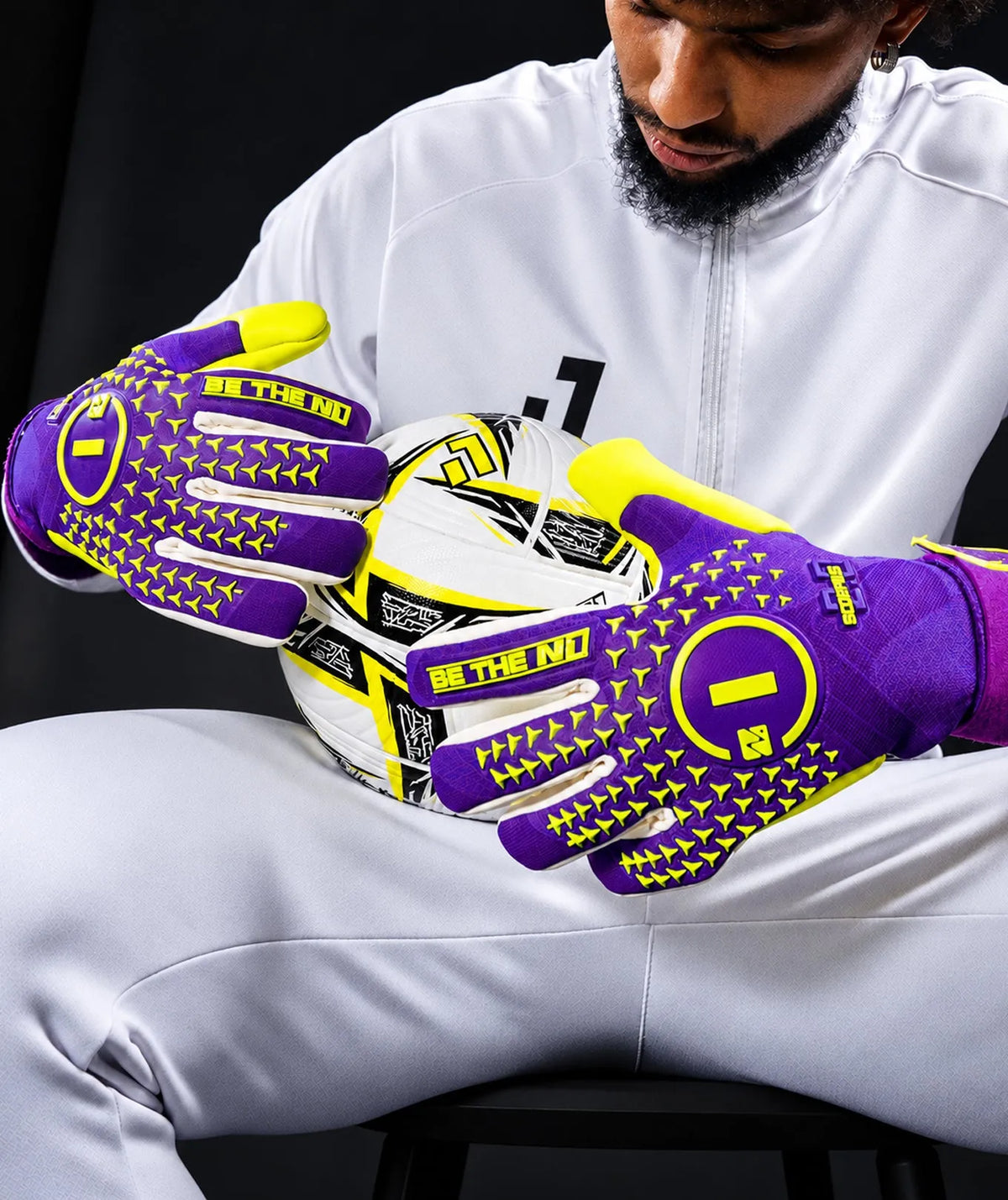 Luva de Goleiro Profissional N1 Scorpius 2.0 New Collection