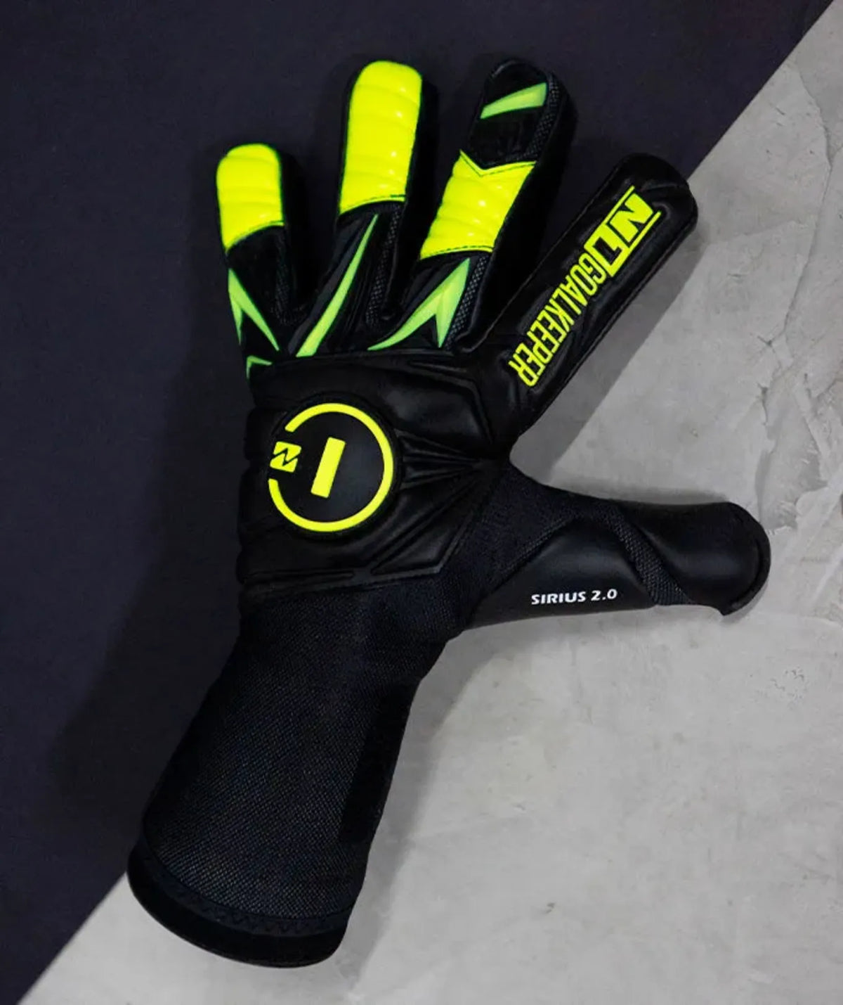 Luva de Goleiro Profissional N1 Sirius 2.0