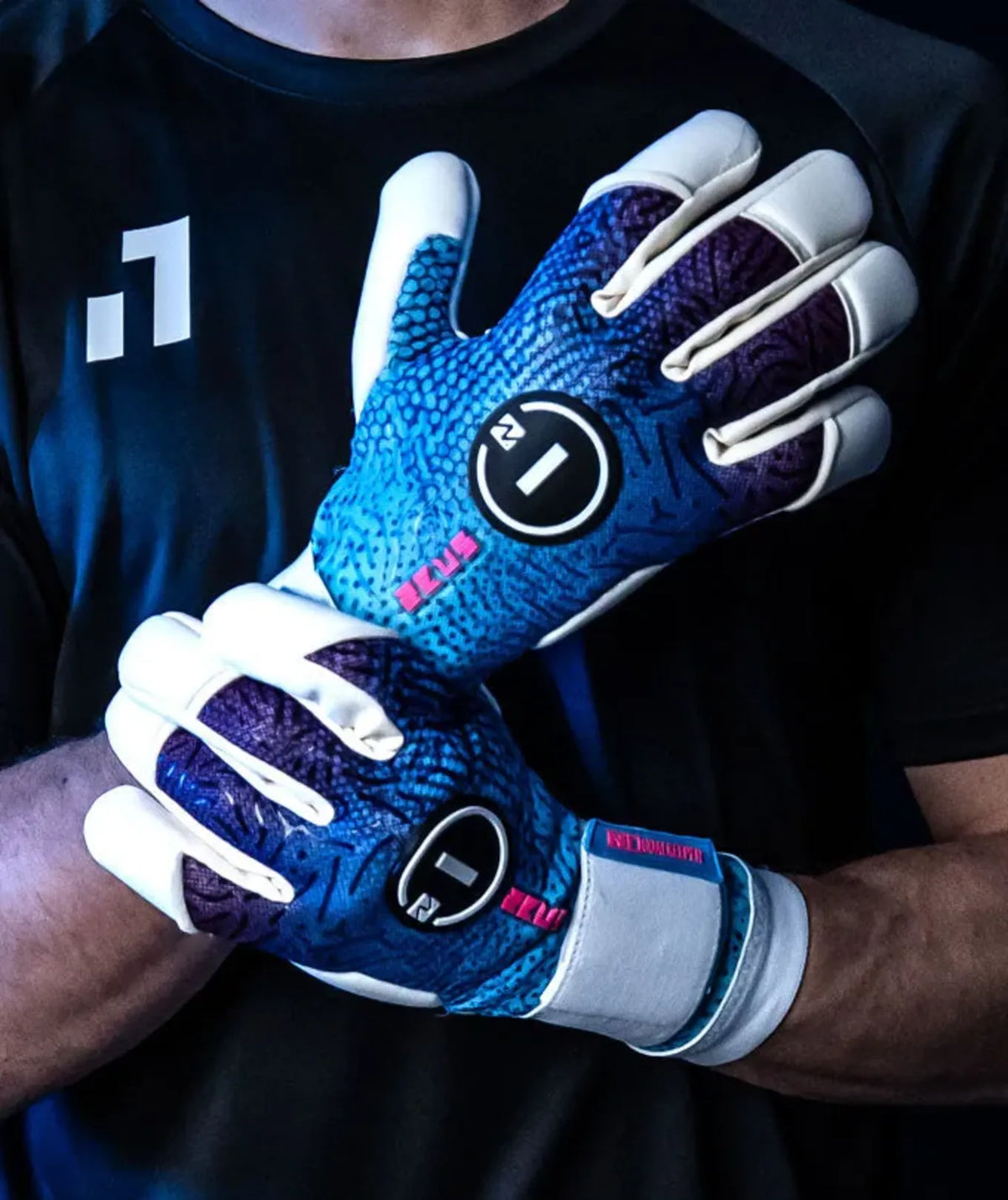 Luva de Goleiro Profissional N1 Zeus 2.0