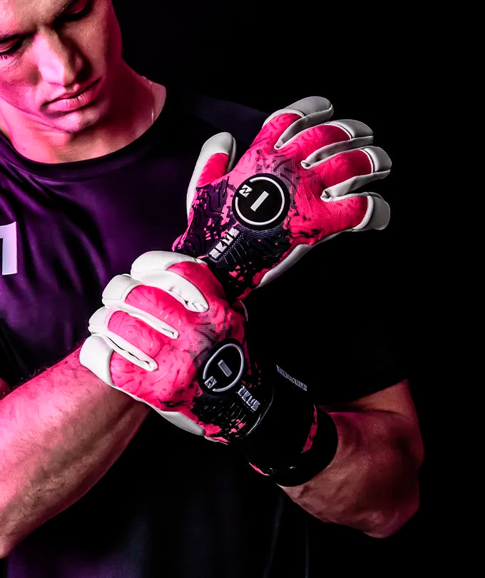 Luva de Goleiro Profissional N1 Zeus 2.0