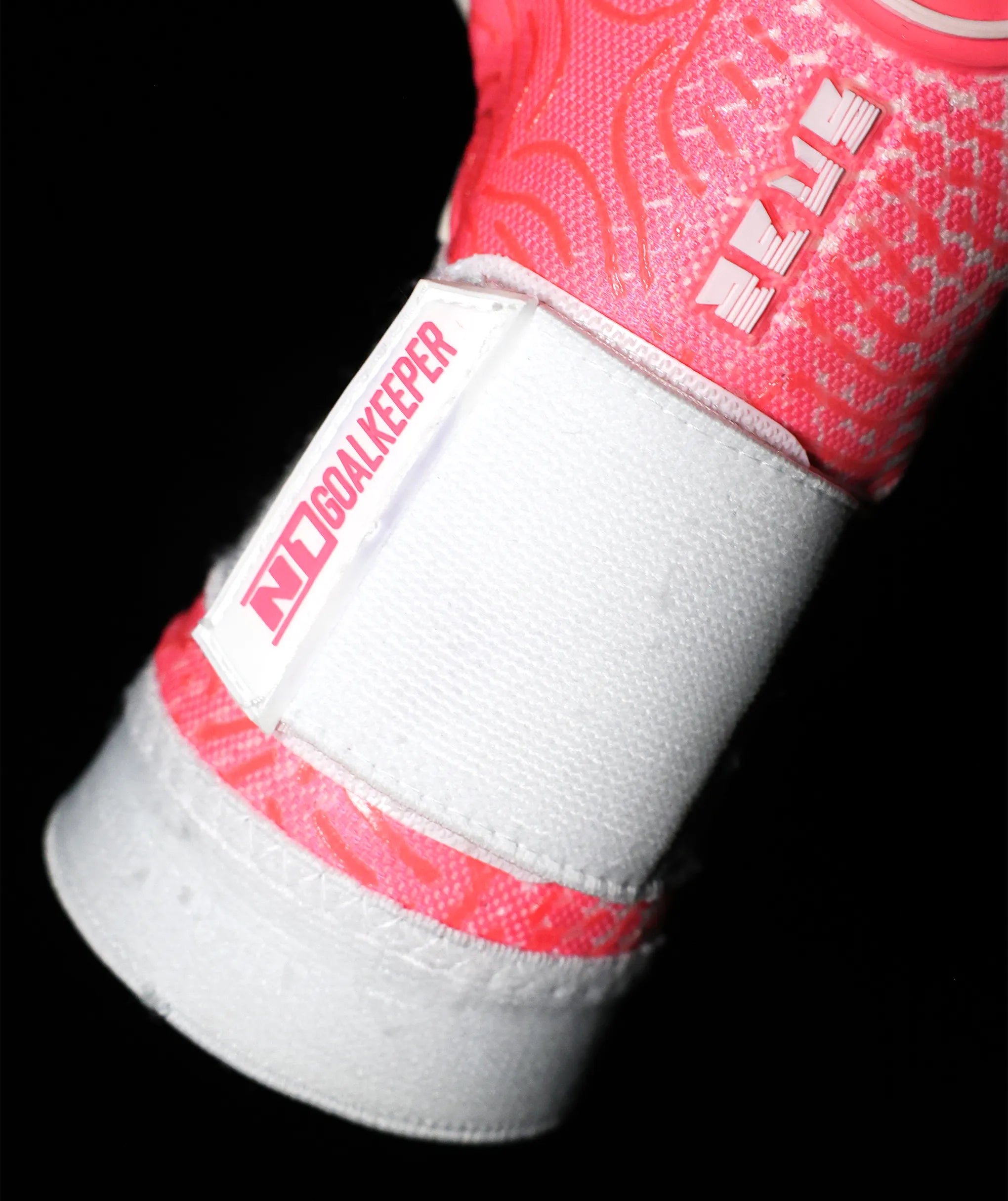 Luva de Goleiro Profissional N1 Zeus 2.0 Muse