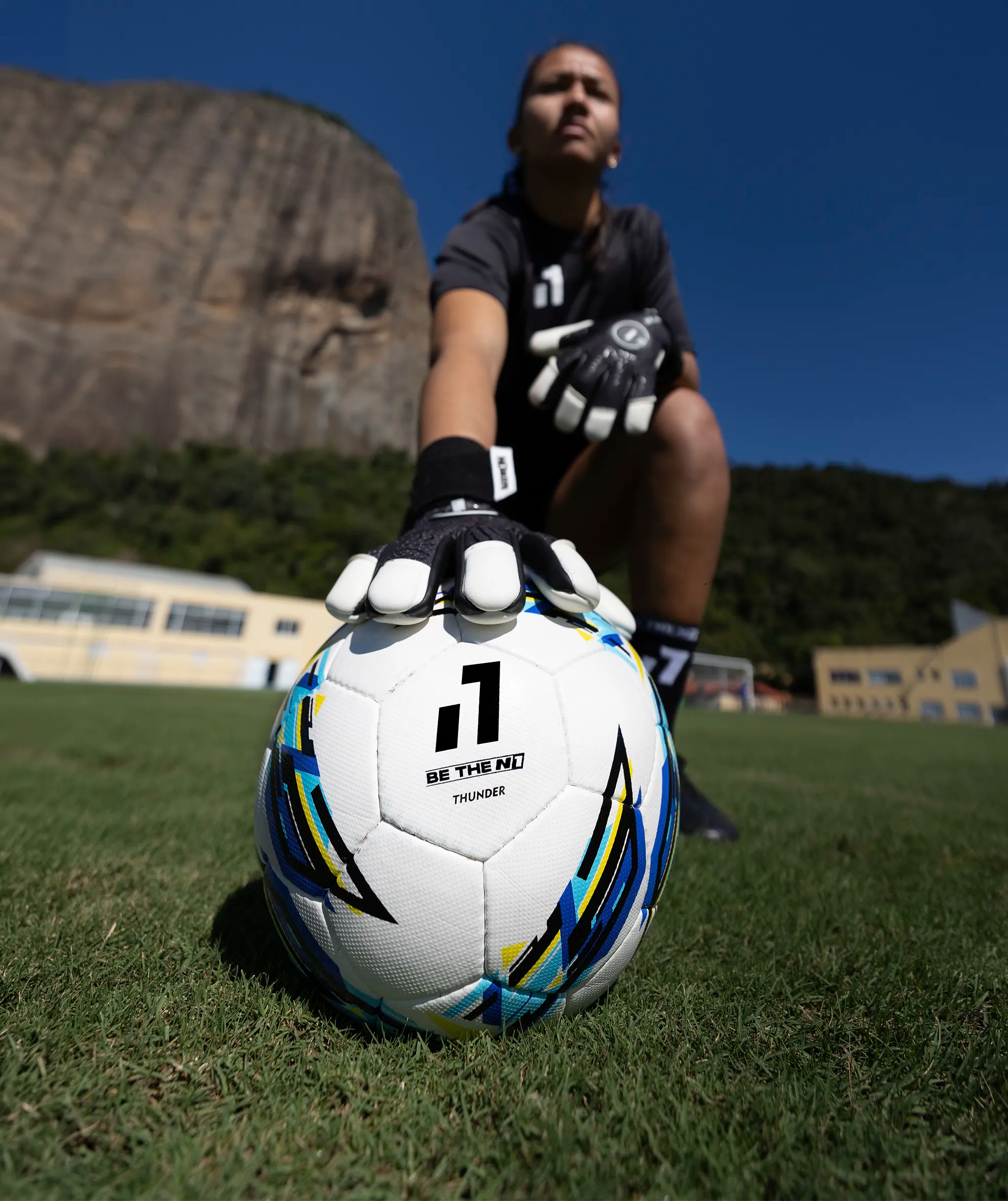 Bola de Futebol Thunder  | Bola Society Costurada à Mão