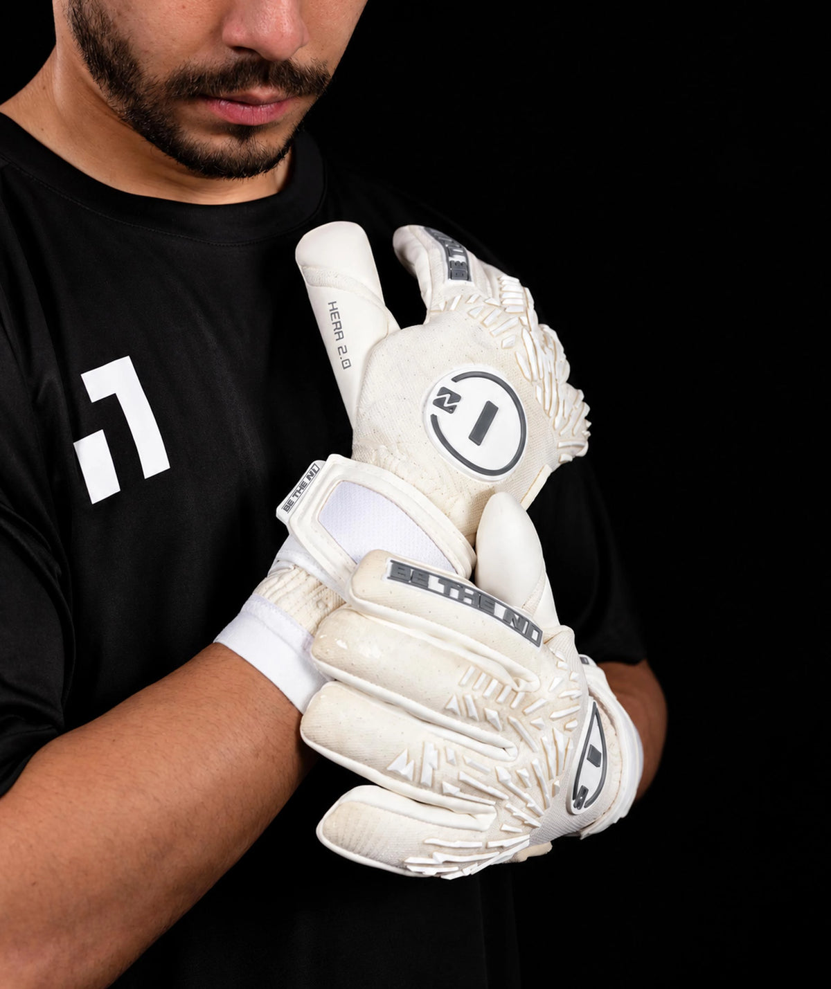 Luva Goleiro Profissional N1 Hera 2.0