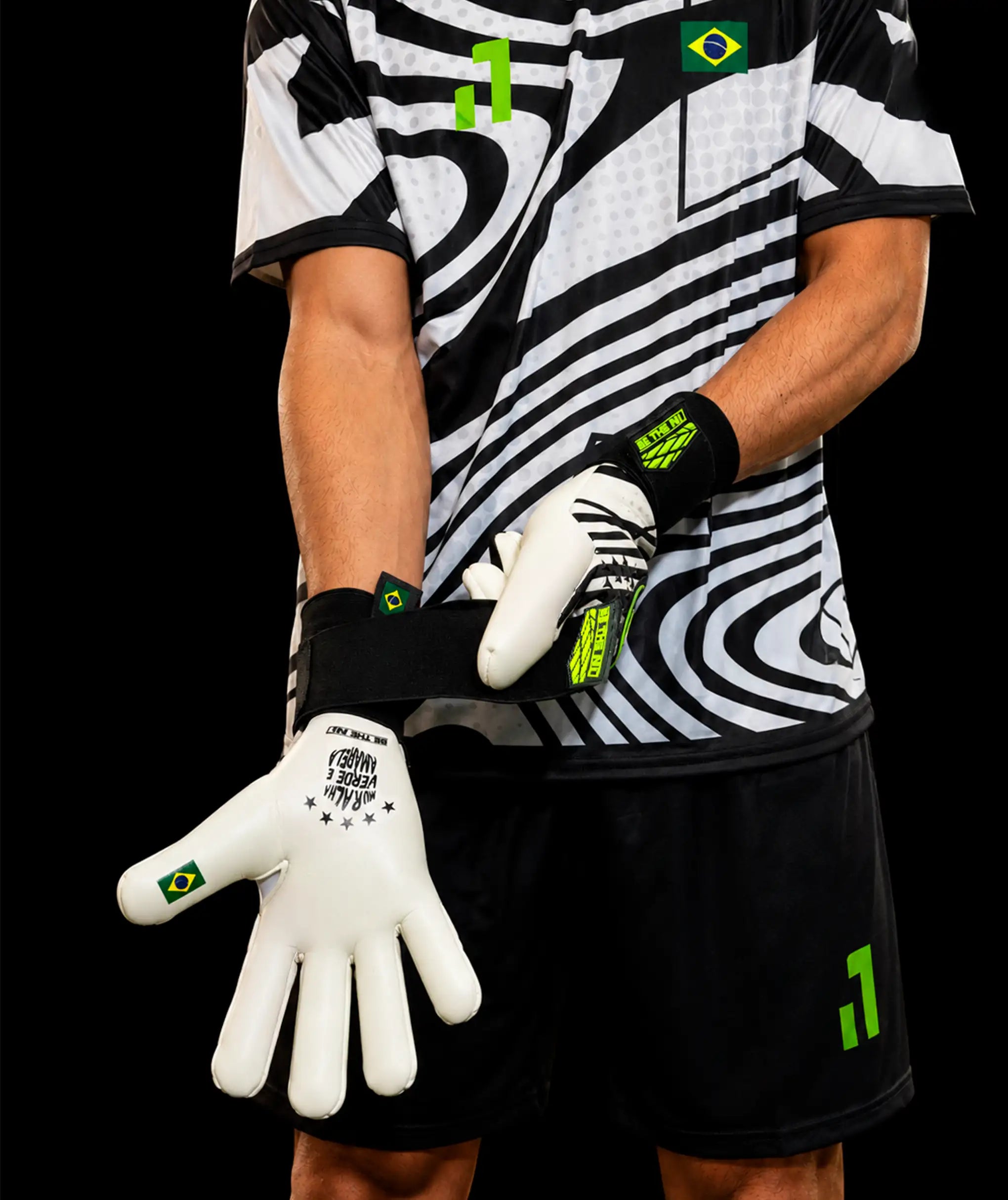 Luva de Goleiro N1 Scorpius 2.0 Brasil Branco
