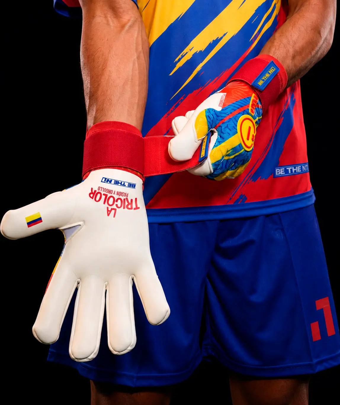 Luva de Goleiro N1 Zeus 2.0 Colombia