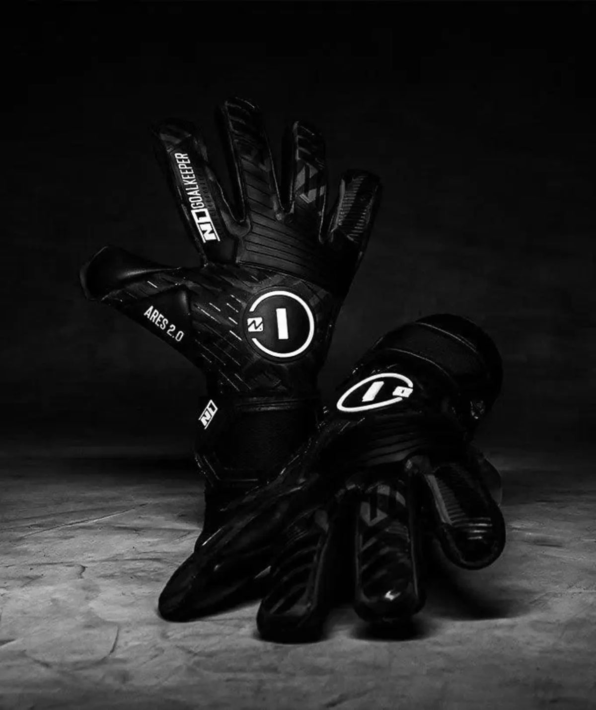 Luva de Goleiro Profissional N1 Ares