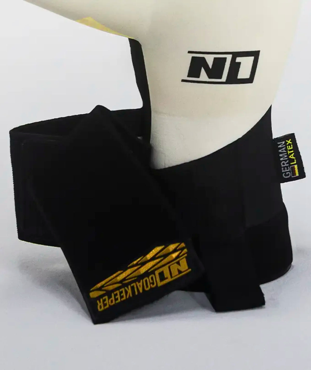 Luva de Goleiro Profissional N1 Scorpius 2.0 Golden Black