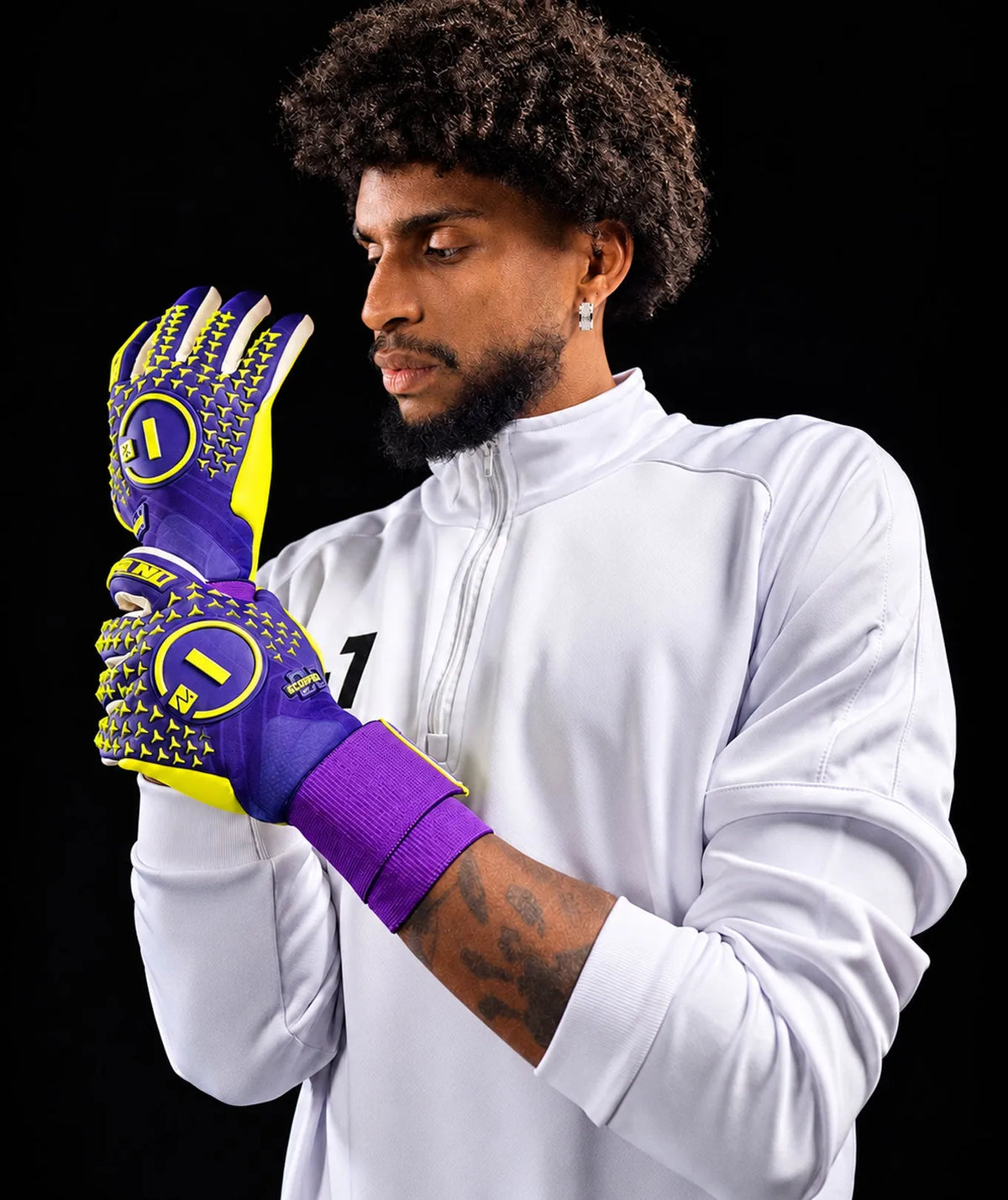 Luva de Goleiro Profissional N1 Scorpius 2.0 New Collection