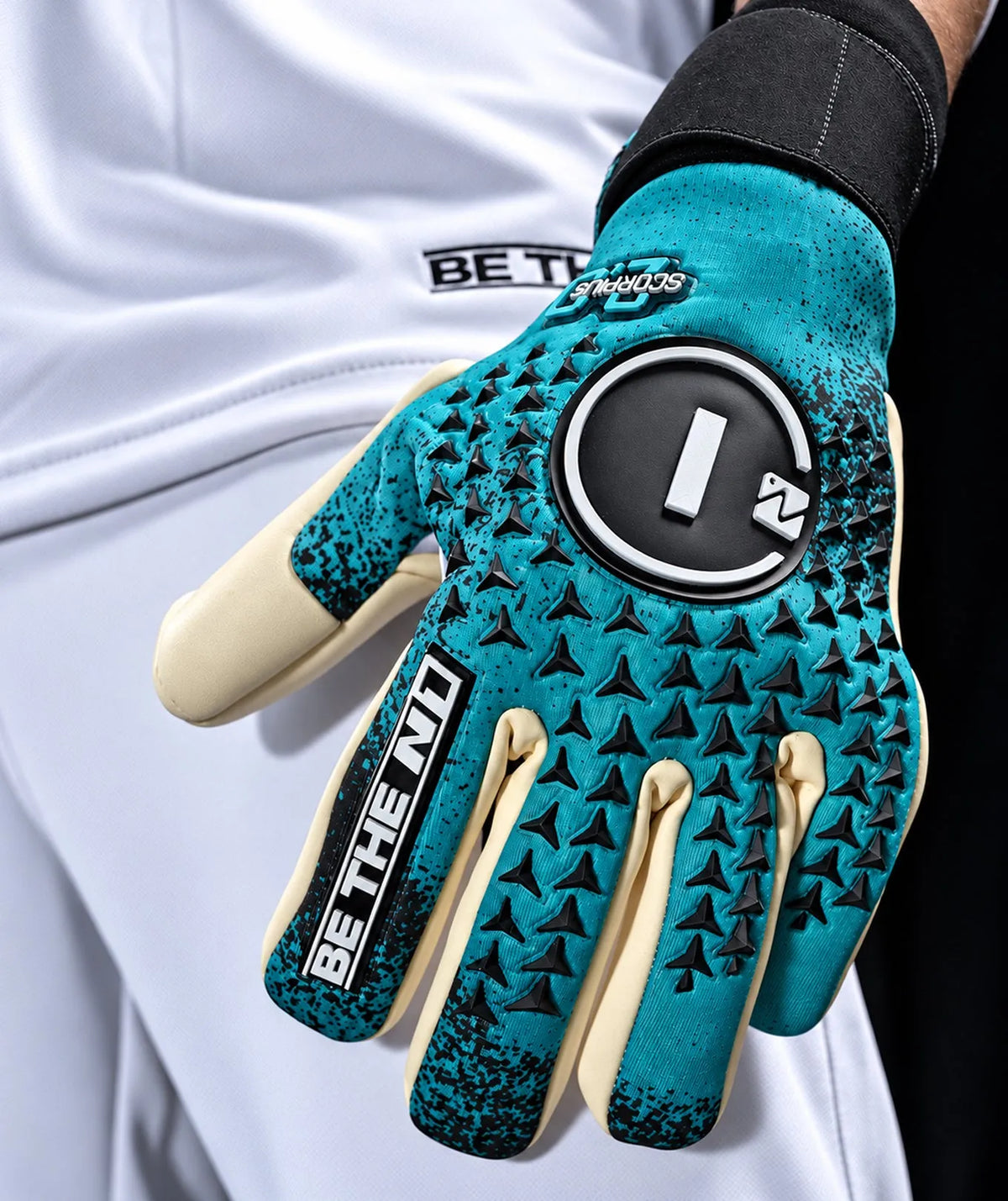 Luva de Goleiro Profissional N1 Scorpius 2.0 New Collection