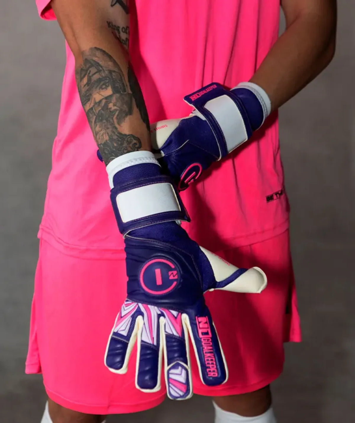 Luva de Goleiro Profissional N1 Sirius 2.0