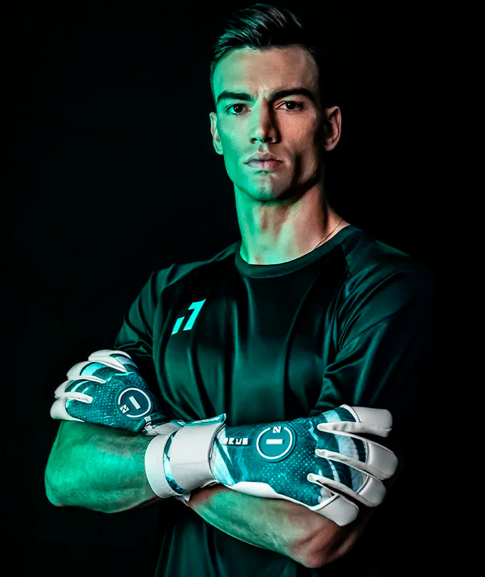 Luva de Goleiro Profissional N1 Zeus 2.0